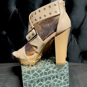 Women’s straps platform gum bottom heels